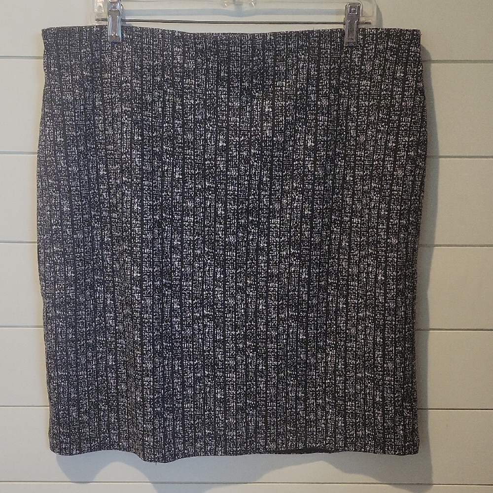 BLACK LABEL BY EVAN- PICONE SKIRT  XL  BLACK/WHITE